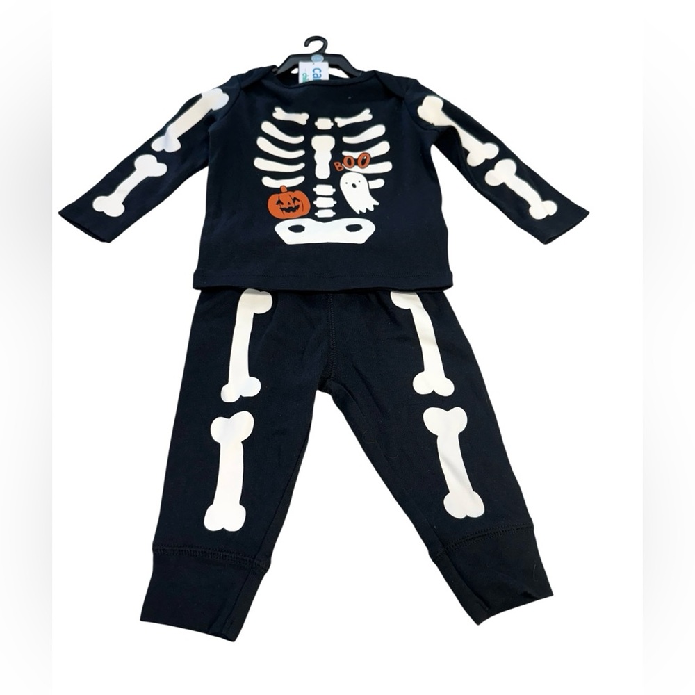 Carter’s Child of Mine Skeleton Halloween Pajama Set Size 3-6 months NWT